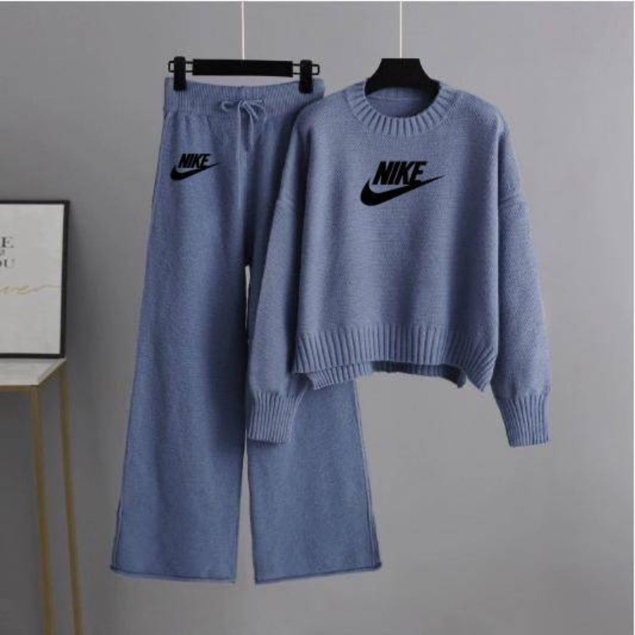 Two-Piece Set: Relaxed Fit, Soft Fabric, Modern Design for Everyday Wear